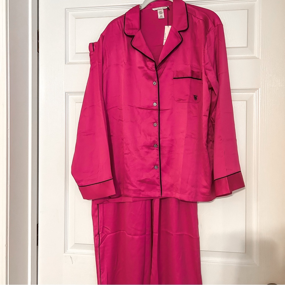 Victoria's Secret Fuchsia Satin Pajama Set - Picture 2 of 8